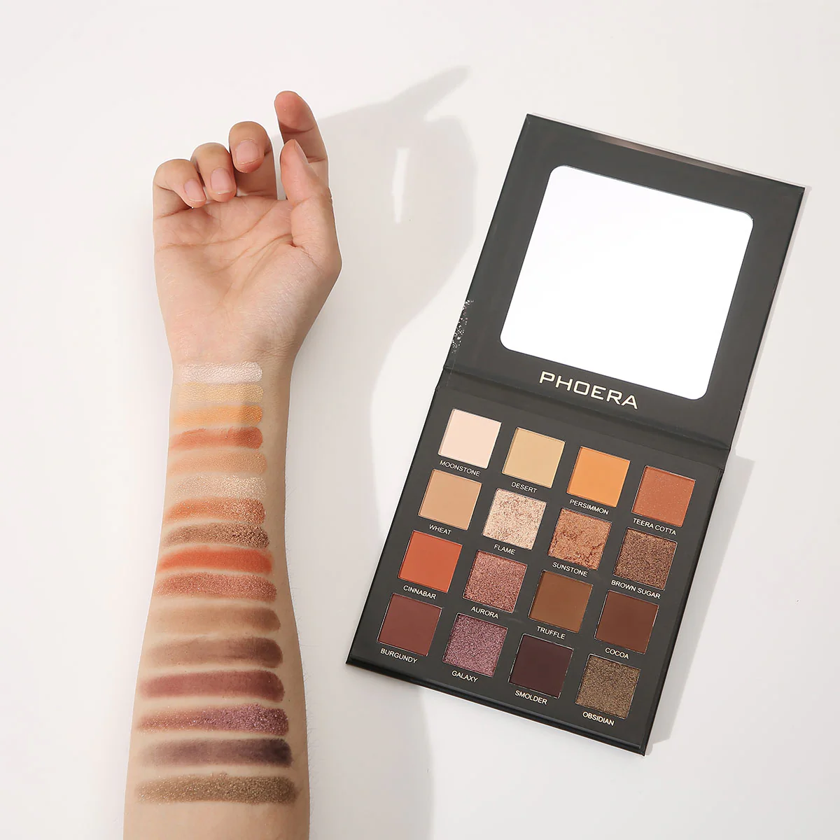 Phoera Eyeshadow Pallete - Image 21