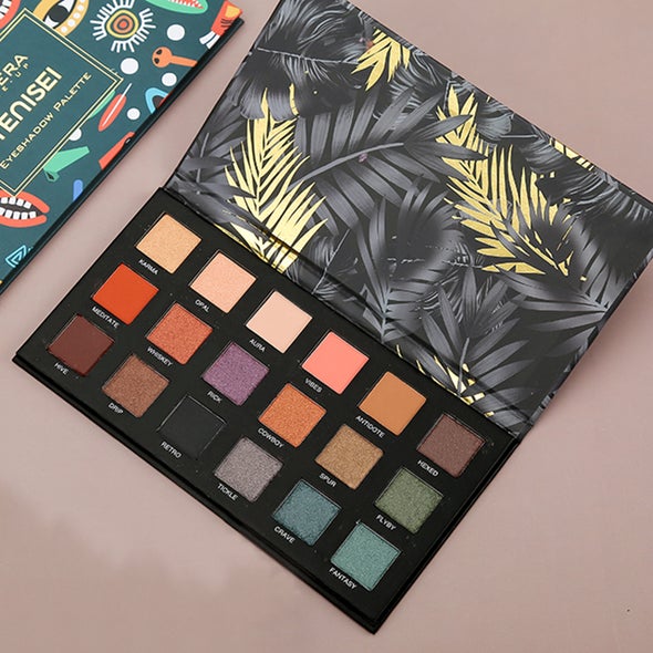 Phoera Eyeshadow Pallete - Image 3